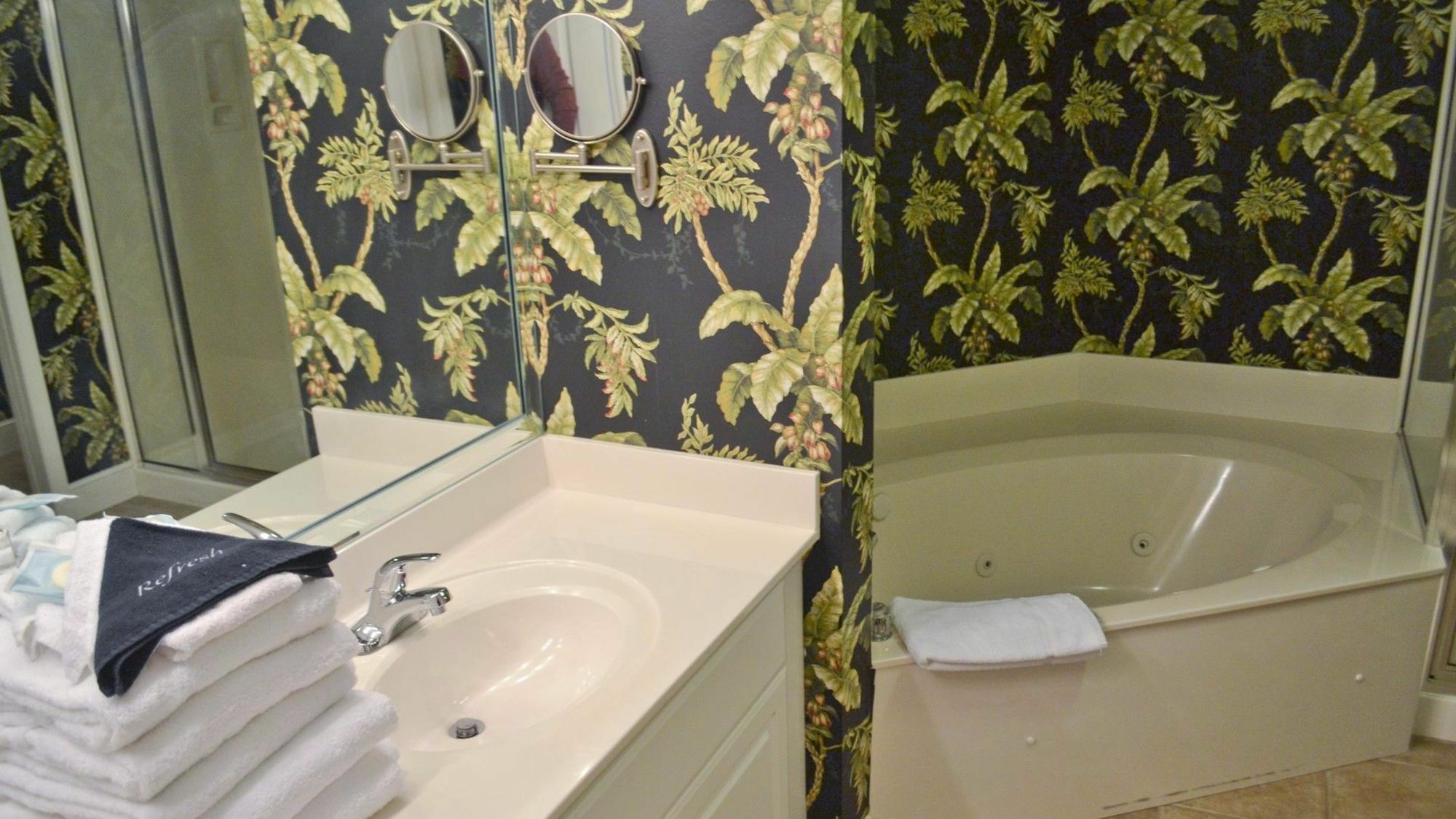 Majestic By Royal American Getaways Hotel 3*