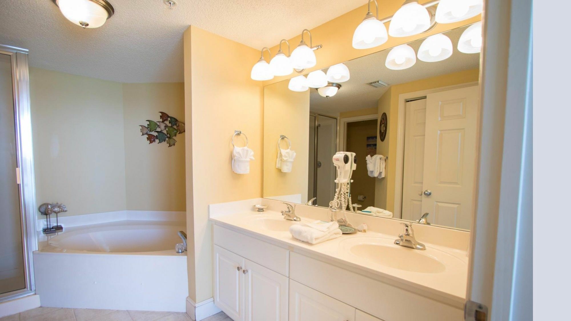 Majestic By Royal American Getaways
