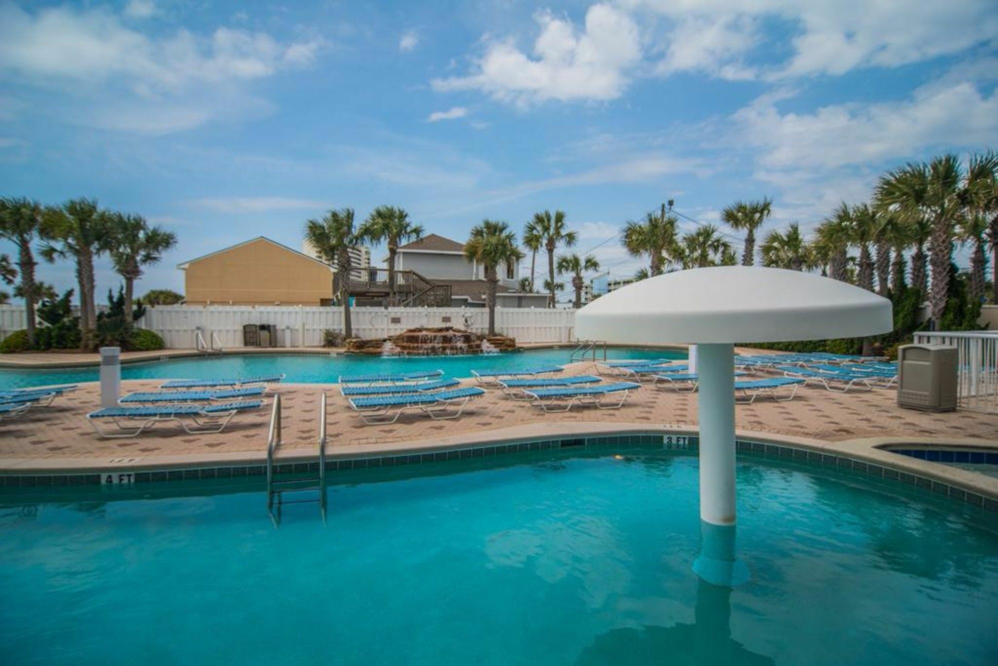 Hotel Majestic By Royal American Getaways Panama City Beach